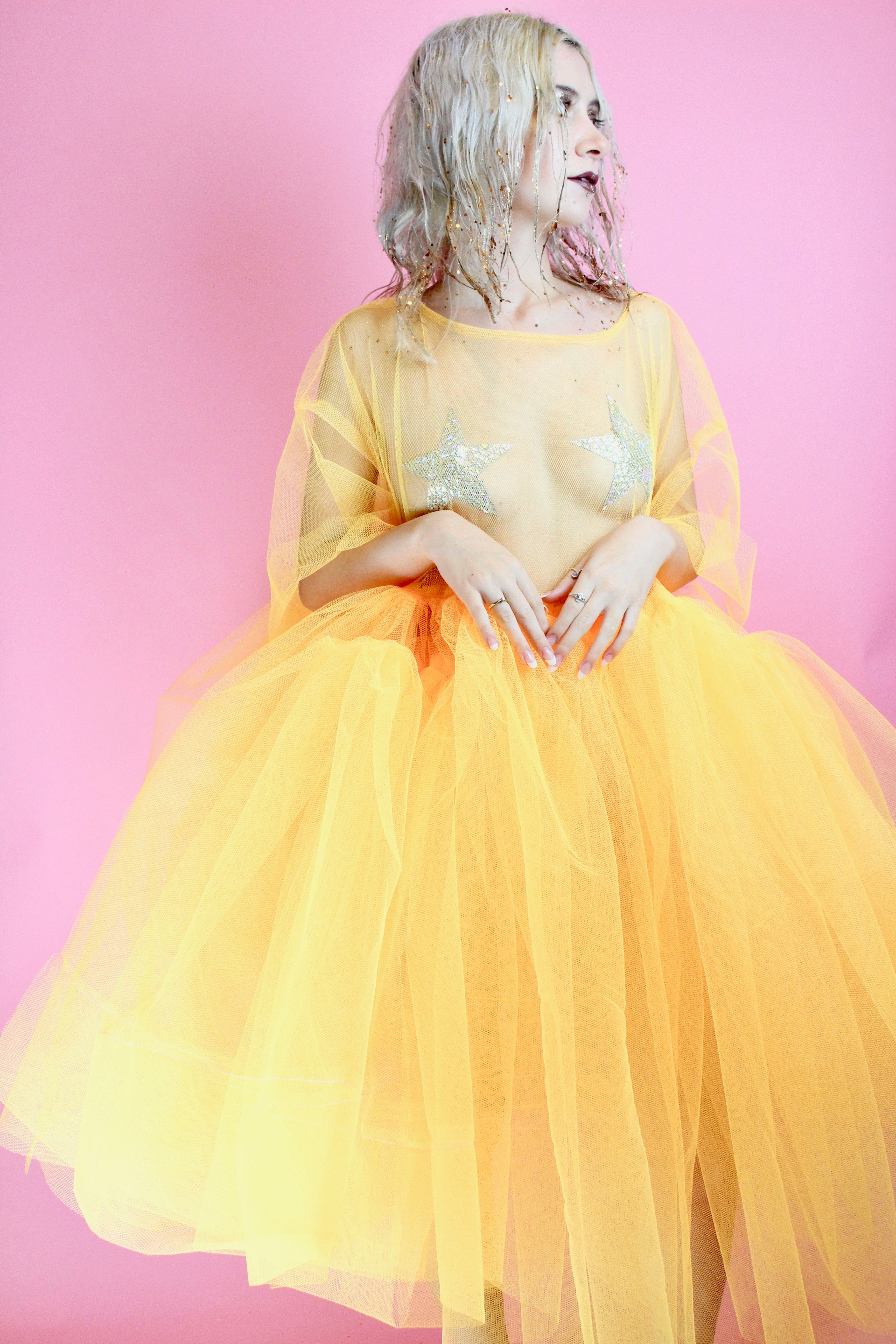 Oversized tulle dress sale